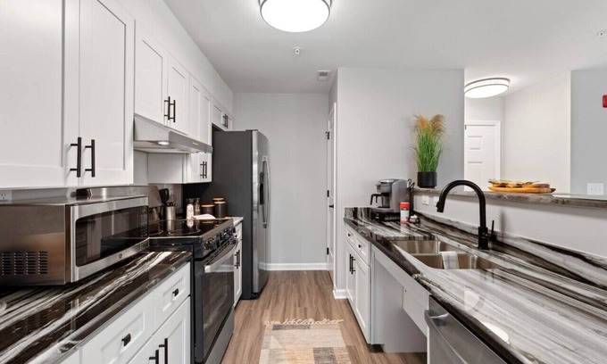 Terry Sanford Apartamento | New LUXE APT 3BR Downtown Fay Unit B