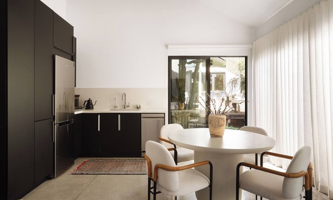 El Segundo Apartamento | New! Luxe Home & Garden -Quiet, Safe, Private, Beautiful+Walk to Cafes & Beach!