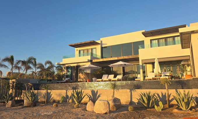 El Sargento Casa | Lux Home Pickleball, Jacuzzi, Cold Plunge, Sauna, Ocean views from every BDR