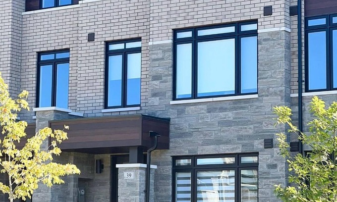 Brampton Casa | New Luxurious Studio Apartment