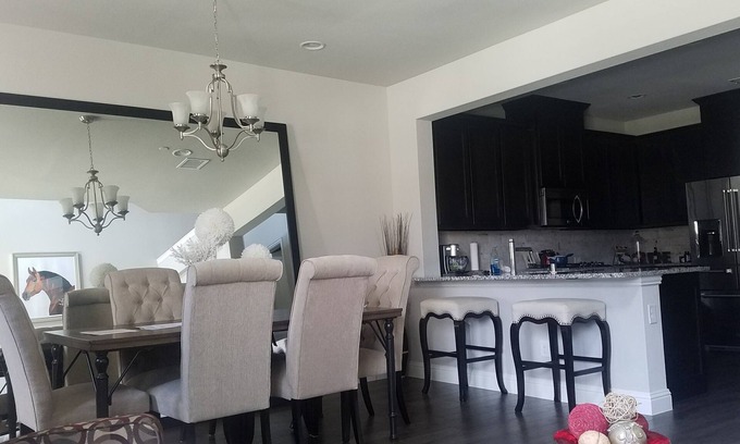 Northeast Carrollton Casa | New Luxurious Two Bedroom Condo