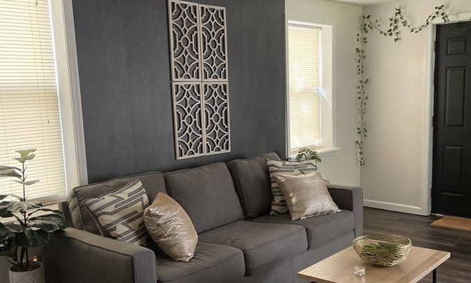 Lochearn Apartamento | New!!! Luxury-2BR-Apt w/ Free Wifi, Parking & Breakfast