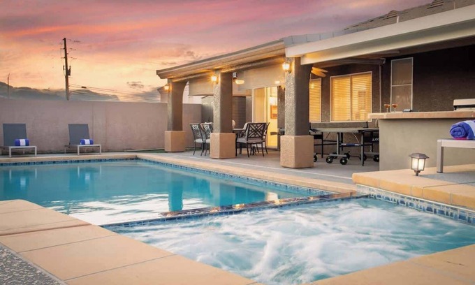 North Las Vegas Casa | NEW Luxury 4BR Home with Pool/Spa, Arcade & MORE