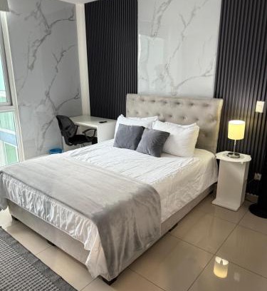 Cinco Esquinas Apartamento | New Luxury Apartment 12th Floor