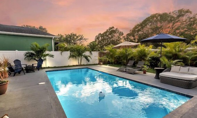Meadowlawn Casa | NEW Luxury pool home w/hot tub, KING bed, close to beach, firepit