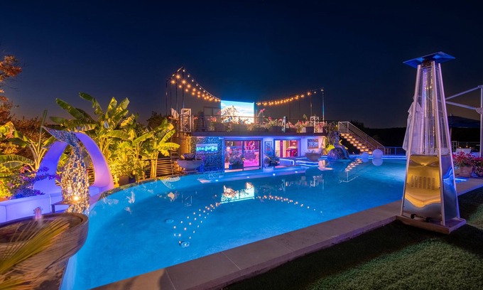 Long Canyon Casa | NEW! Luxury Pool,Incredible Hot Tub, Hill Country Views,7 acres