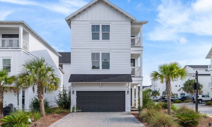 West Panama City Beach Casa | New | Luxury | Pool | Sleeps 13