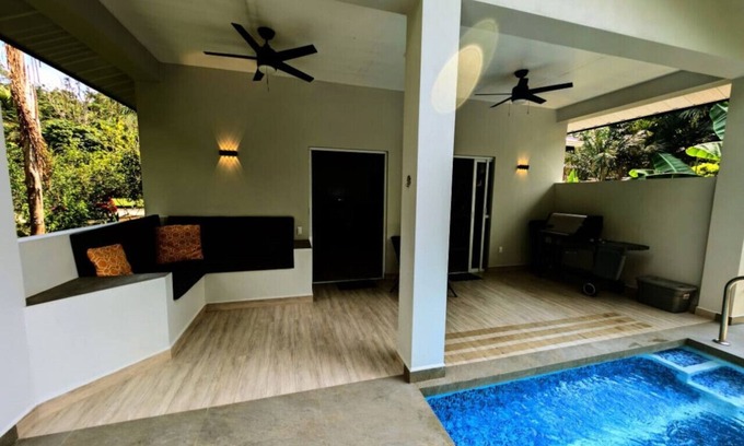 Cristo Rey Casa | NEW Luxury Villa Pool & King Bed - Cascade