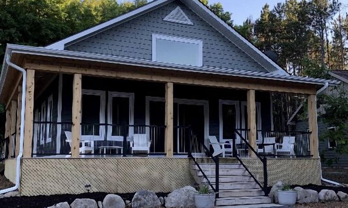 Maple City Cabina | NEW! M22 Luxury Cabin