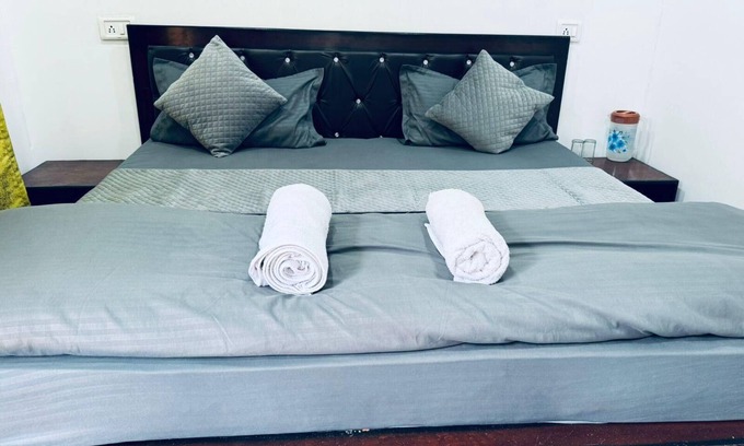 Sitapur Hotel | New Mandakini River Resort