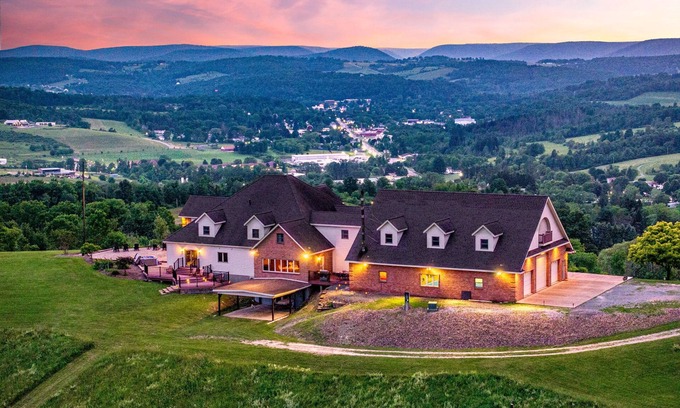 Wellsboro Casa | New Mansion Sleeps 26 w/ Theatre, Hot Tub, Game Rm, Pond, Secluded
