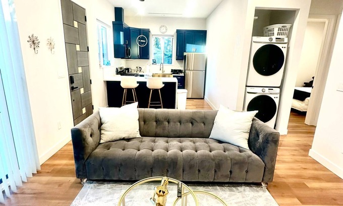 West Hills Casa | New Modern 2BR + 1Bath!