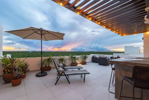Akumal Apartamento | New modern beach + jungle penthouse condo