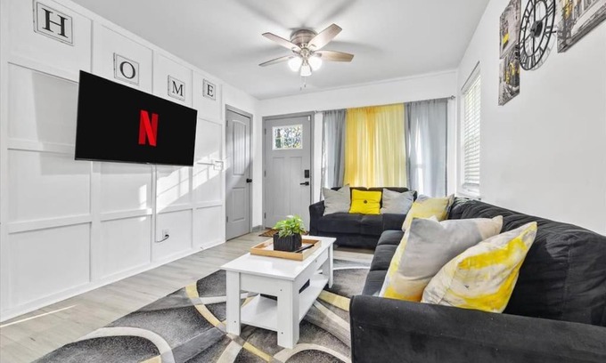 Atlanta Casa | NEW! Modern Comforts w/4Beds/3BR Sleeps 8