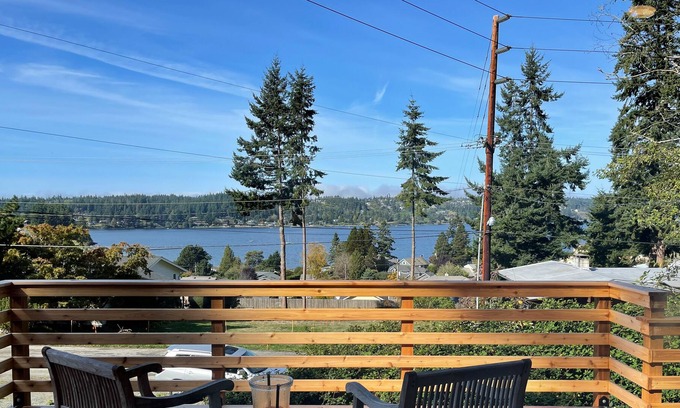 Freeland Cabaña | *NEW* 🏡 Modern Cottage w/ Puget Sound Views! 🌊