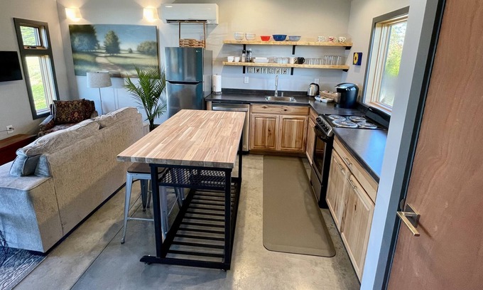 Alexander Casa | New Modern Guest House with Views.