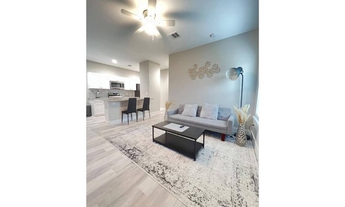 Houston Casa | NEW modern home near Downtown!