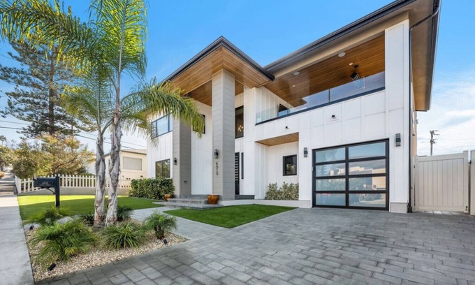 Sunset Cliffs Casa | New Modern Home Ocean Views &Spa