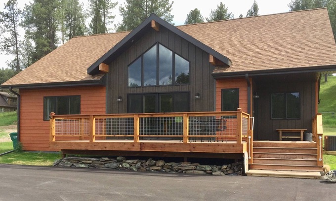 Rapid City Casa | Nuevo Modern Lodge! Central Black Hills, 4 recámaras / 2 baños - 10 min. al monte. Rushmore