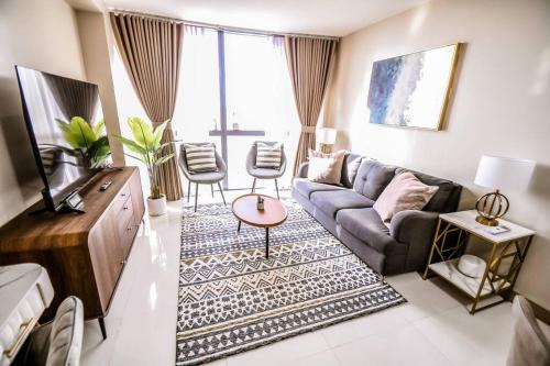 Bagumbayan Apartamento | New Modern Luxurious 2Bedroom in Eastwood