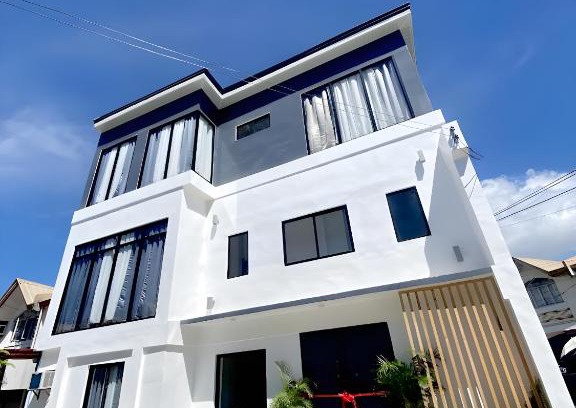 Basak Apartamento | NEW Modern Suite near Airport & Beach