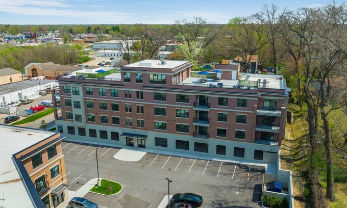 Northeast South Bend Condominio | New Notre Dame Condo - Cozy, Roomy, and Ready for Your Booking!