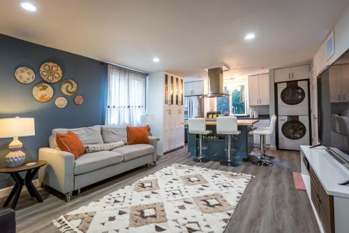 Guerneville Casa | New Oasis -Spa -Firepit -BBQ- Decks-Pet friendly