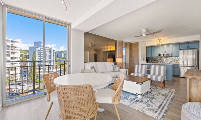 Tantalus Apartamento | [New]Ocean + Sunset Views | Parking | Kitchen | WD