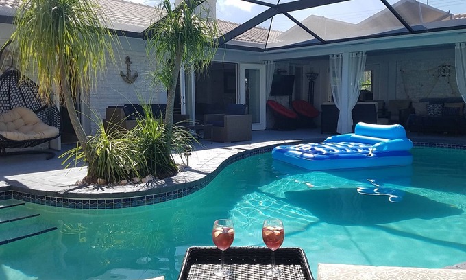 Cypress Lakes Casa | ¡Nuevo en el mercado! Recientemente renovado 3BR / 2BA con gran piscina climatizada de agua salada!