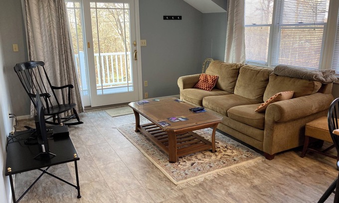 Southbury Apartamento | New One Bedroom Apartment Centrally Located in Southbury
