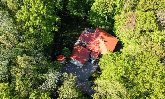 Portage Chalet De Esquí | NEW OWNR SPECL - Hilltop Oasis w/ HotTub+Sauna-Close to Wis Dells & Baraboo!