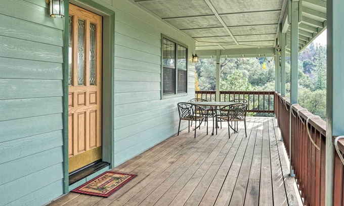 Tuolumne Casa | Evolve | Peaceful Tuolumne Home w/ Sweeping Views