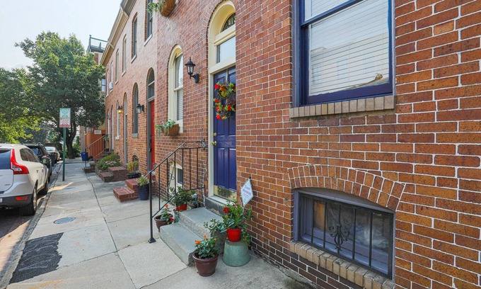 Federal Hill Casa | La mejor ubicación y comentarios - Bmore Charmed!