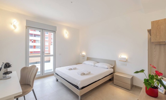 Trezzano sul Naviglio Apartamento | NEW private room with bathroom and balcony 20 minutes from Milan (room number2)