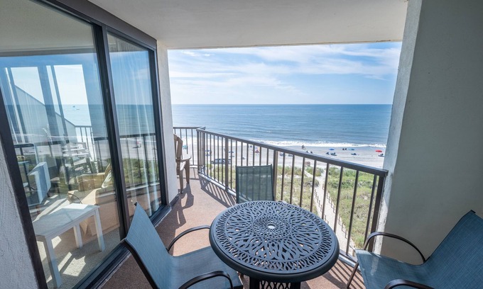 Crescent Beach Condominio | New, Private, Crescent Sands, Direct Oceanfront!