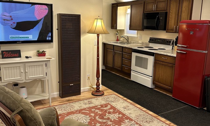 Twin Falls County Casa | NEW Private House B with Carports + EV Charger L2