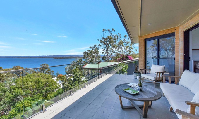 Wangi Wangi Casa | New Property Lake Breeze Point with Scenic Water Views at Wangi Wangi