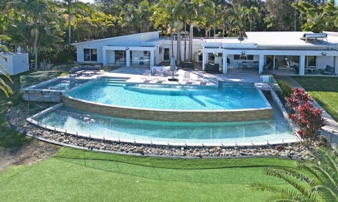 Dora Creek Casa | new property Lake Palm Luxury Resort Estate