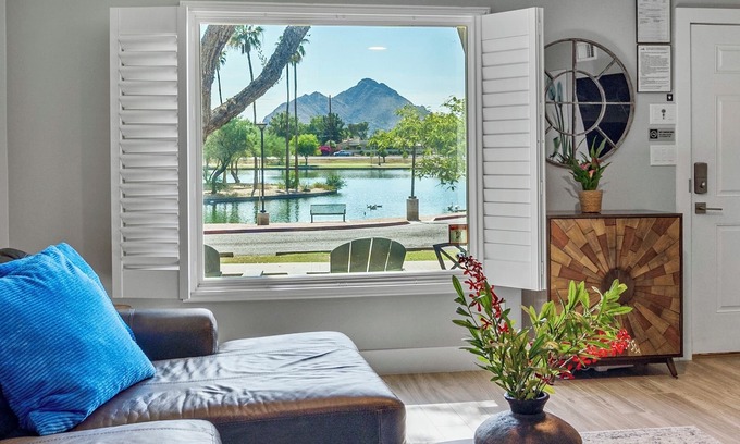 Scottsdale Country Acres Casa | New Rare Lake Front Central Old Town Scottsdale Townhome