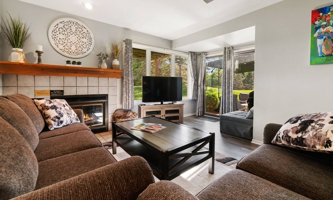 Harbor Springs Condominio | ***NEW!*** Relaxing Retreat with Amenities Galore!