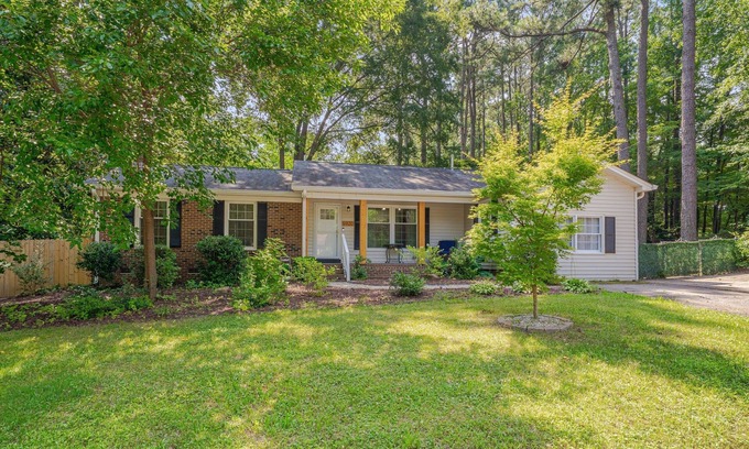 North Raleigh Casa | NEW! Relaxing Retreat Near North Hills & Downtown