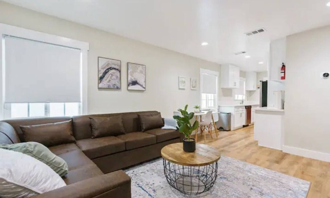 San Gabriel Casa | New Remodel, Prime Location, 25-min to Hollywood