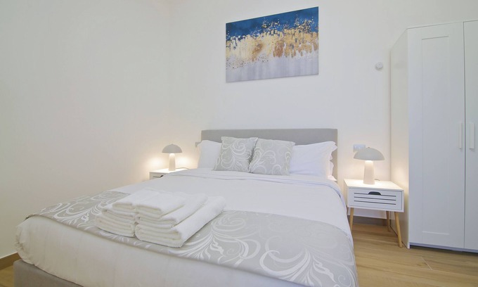 Cinecitta Apartamento | NEW RENOVATED APARTMENT ABOVE METRO A -LUCIO SESTIO-