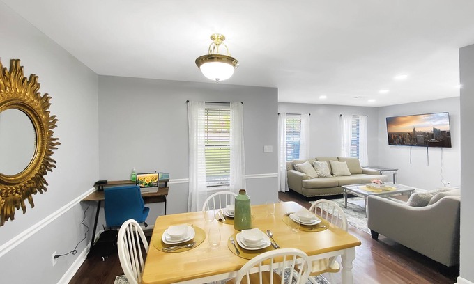 Evans Casa | NEW! Renovated Home - 10 Min to Augusta Downtown!
