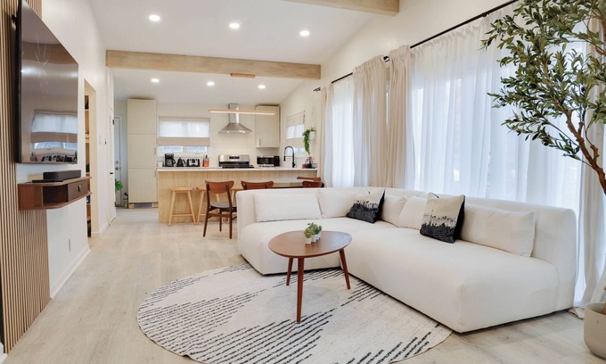 Ambler Casa | New Renovation 3 minutes to Ambler downtown & train station to Philladelphia