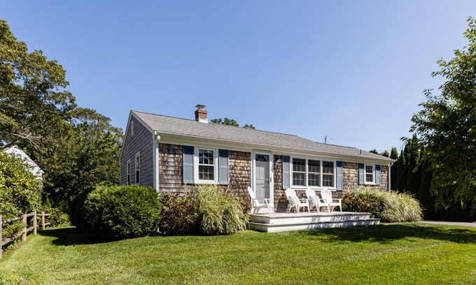 Popponesset Casa | New Rental-3 bedrooms with central a/c and outdoor shower