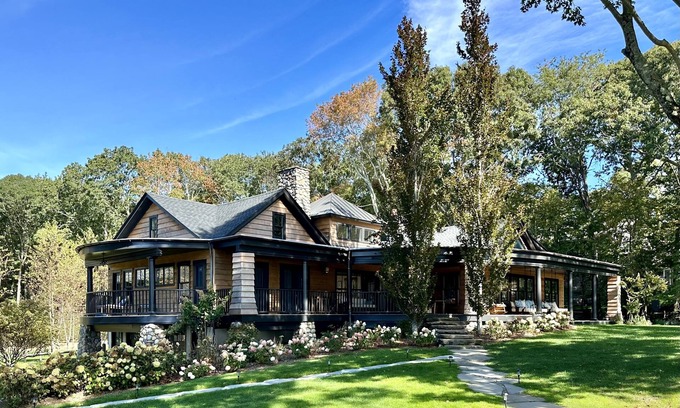 Shelter Island Heights Casa | NEW RENTAL: MAGICAL SHELTER ISLAND RETREAT