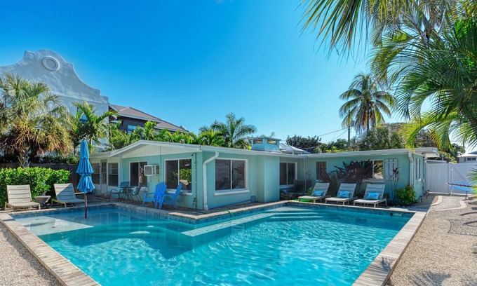 Holmes Beach Casa | New Rental Private Heated Pool Sleeps 10 In Total 3 Bedroom Home by Redawning