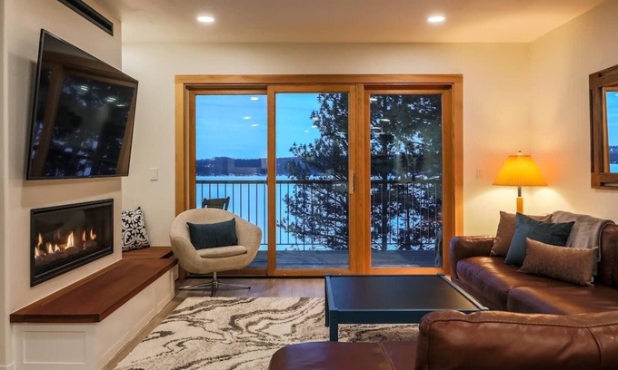 McCall Condominio | NEW Romantic LakeView Studio Beach Pool, Modern