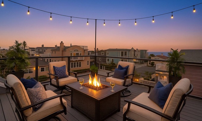 Silver Strand Casa | New! Rooftop Ocean View Deck! Dogs Welcome